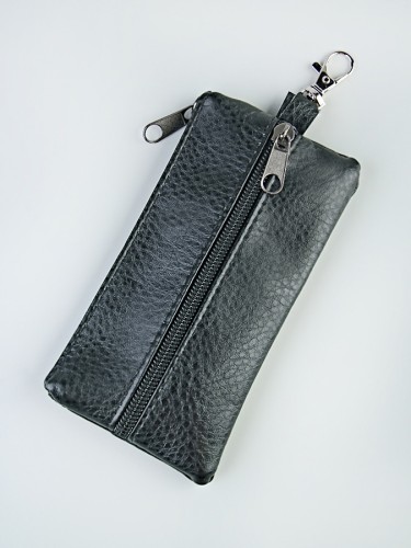 YA Ключница 2 кармана на молнии M-006