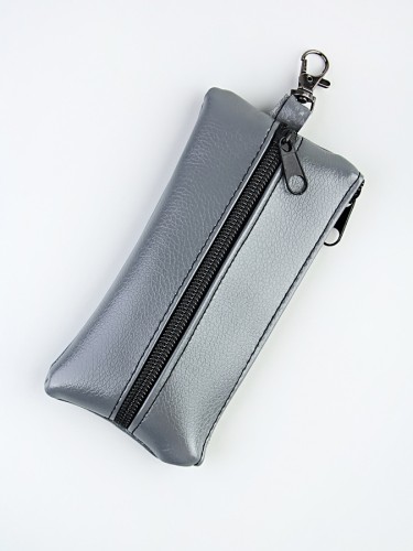 YA Ключница 2 кармана на молнии M-006