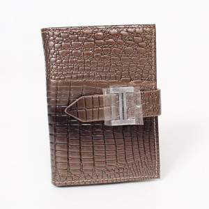 YV Визитница хлястик лак 