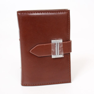 YV Визитница хлястик лак 